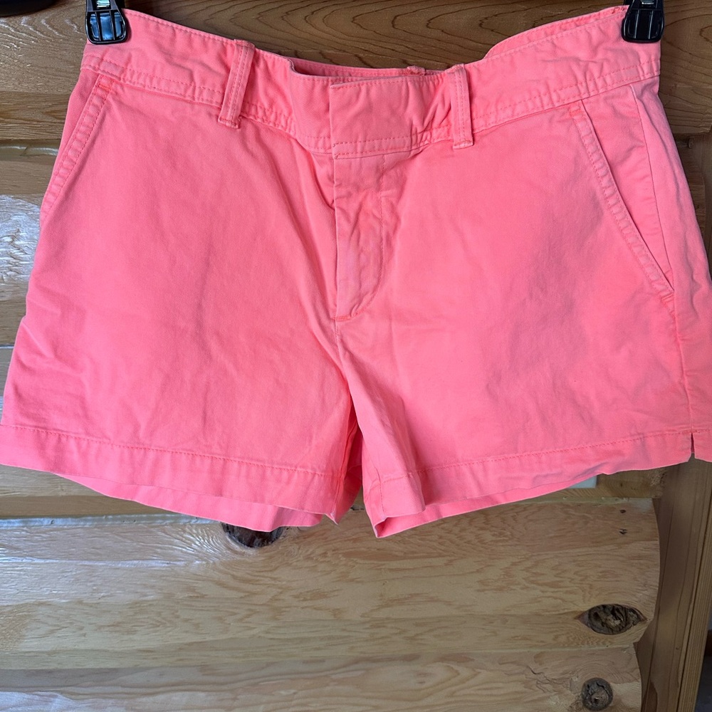 GAP Mid Rise City Shorts